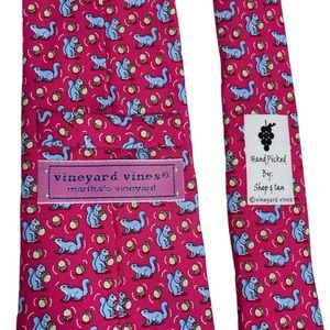 Vineyard Vines Squirrel and Acorn Red and Blue 100% Silk Tie